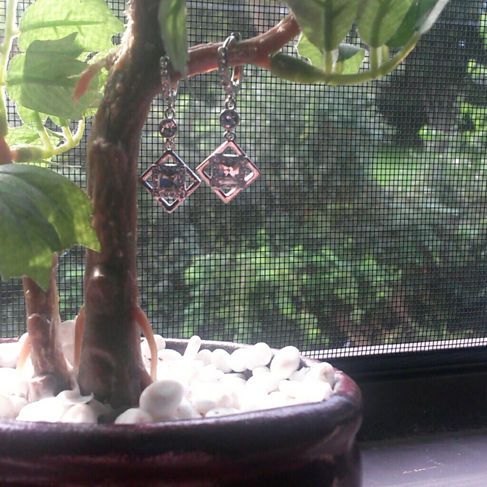 *NWOT* Silver CZ Diamond Drop Earrings